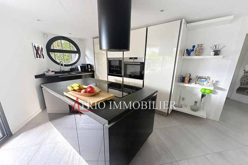 Appartement - 92 m² - 4 pièces