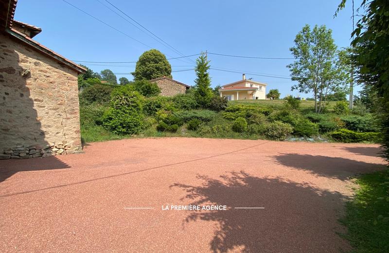 Maison traditionnelle - 271 m² - 10 pièces