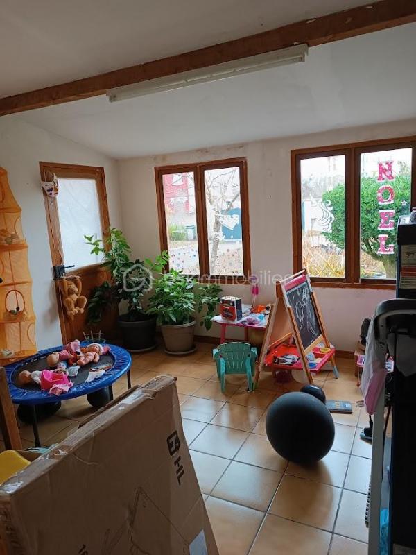 Demeure - 240 m² - 8 pièces