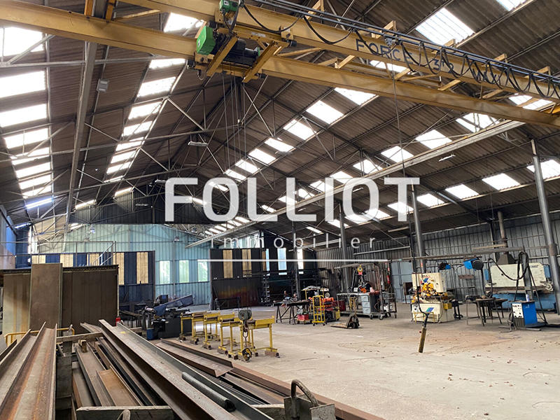 Local d'activité / Entrepôt - 1 700 m²