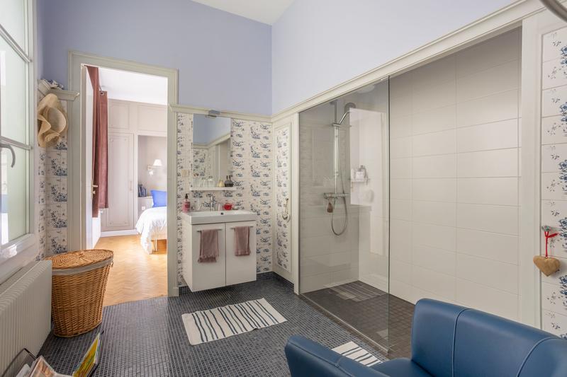 Maison - 390 m² - 10 pièces