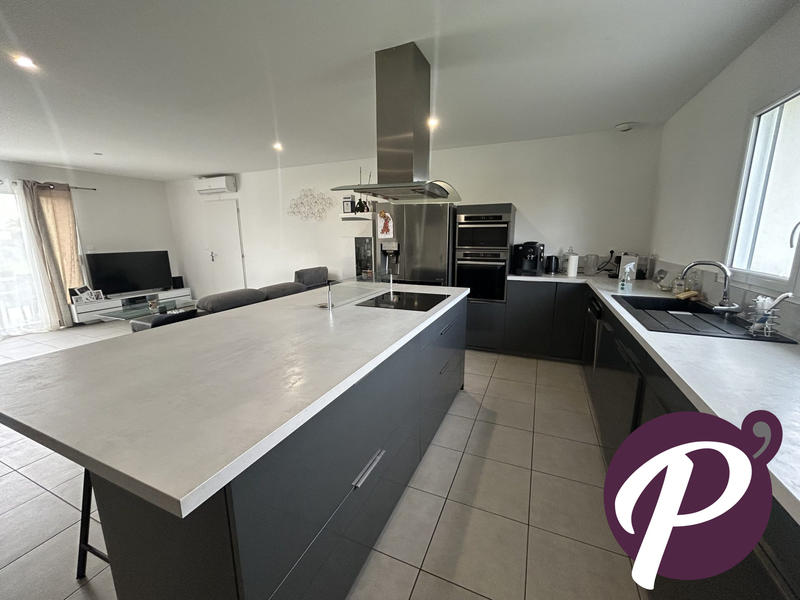 Maison - 90 m² - 3 pièces