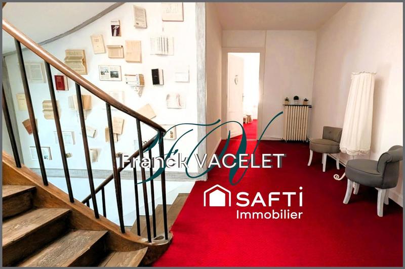 Maison - 363 m² - 9 pièces