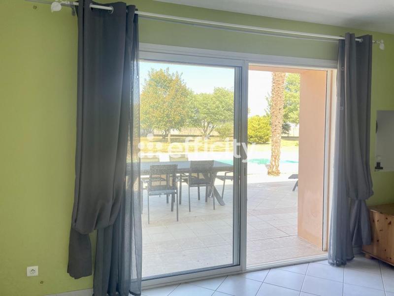 Maison - 245 m² - 10 pièces