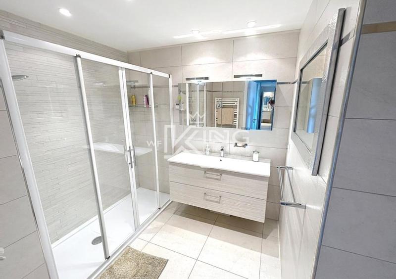 Appartement - 81 m² - 3 pièces