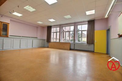 Maison - 343 m² - 10 pièces