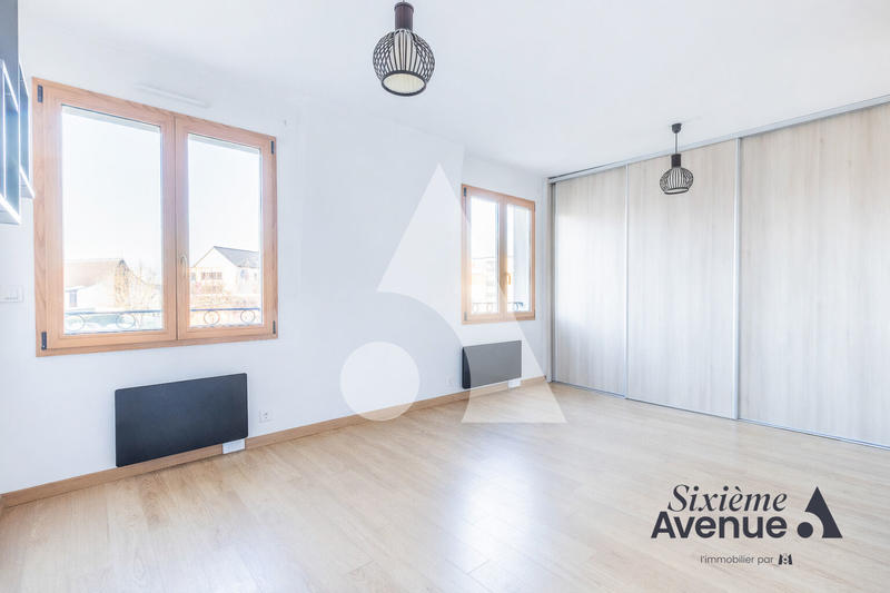 Appartement - 95 m² - 5 pièces