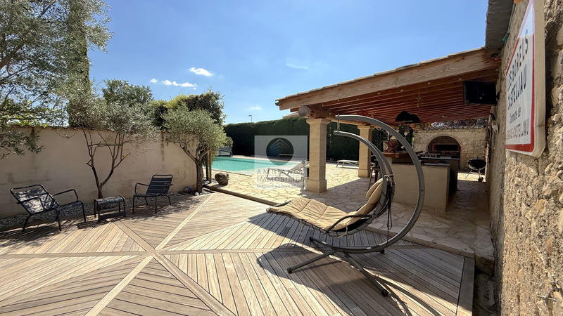 Maison - 205 m² - 7 pièces