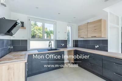 Maison - 110 m² - 4 pièces