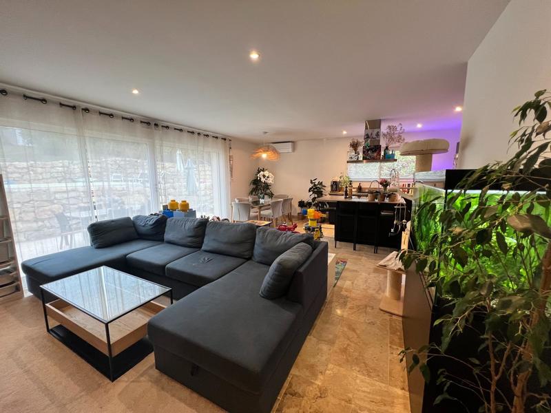 Maison - 106 m² - 5 pièces