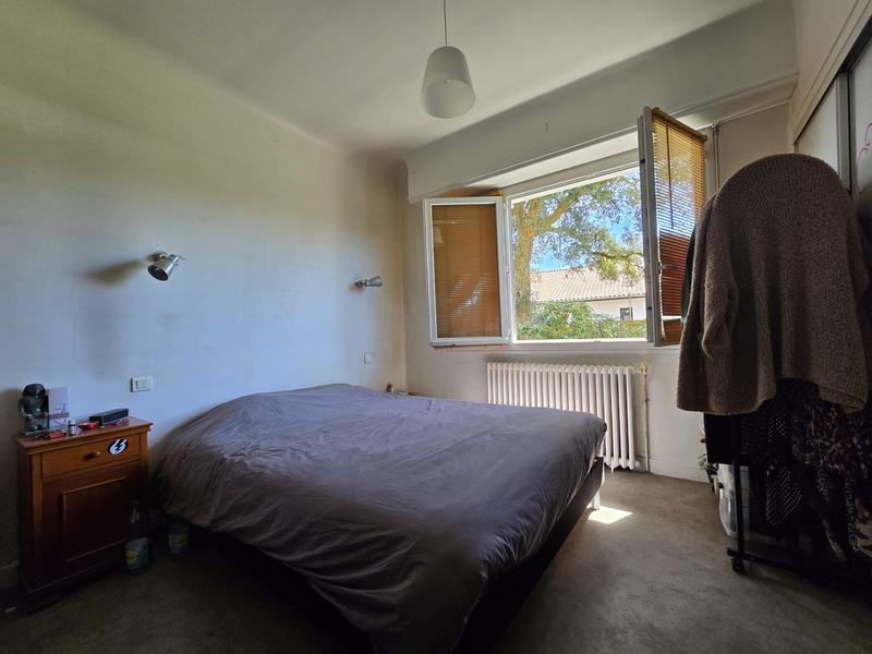 Maison - 180 m² - 11 pièces