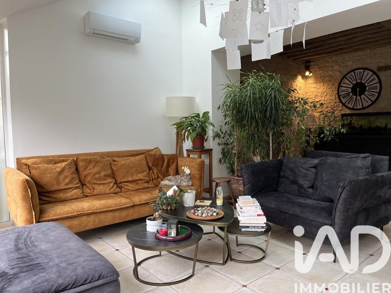 Maison - 201 m² - 9 pièces