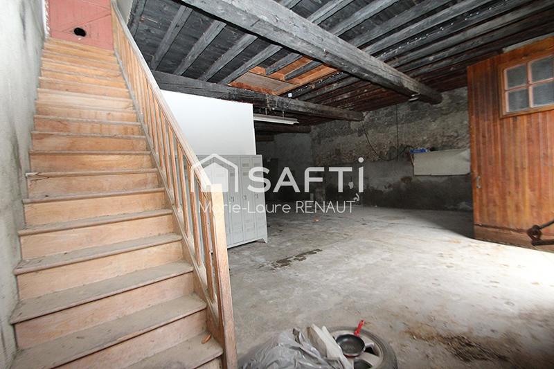 Maison - 340 m² - 2 pièces