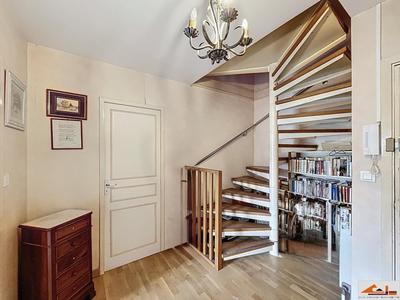 Duplex - 121 m² - 5 pièces