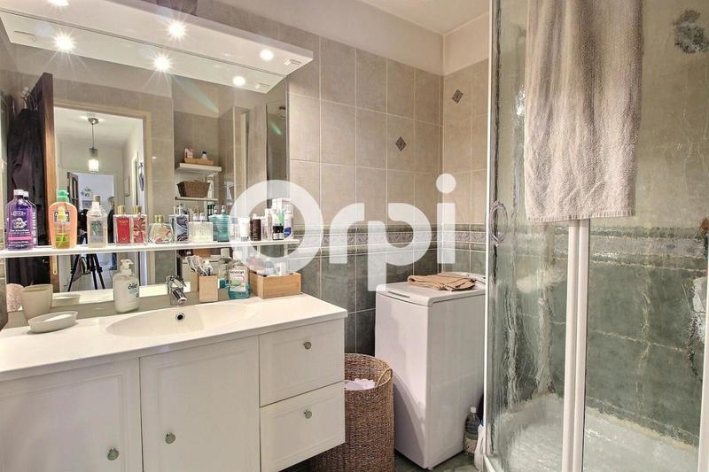 Appartement - 75 m² - 3 pièces