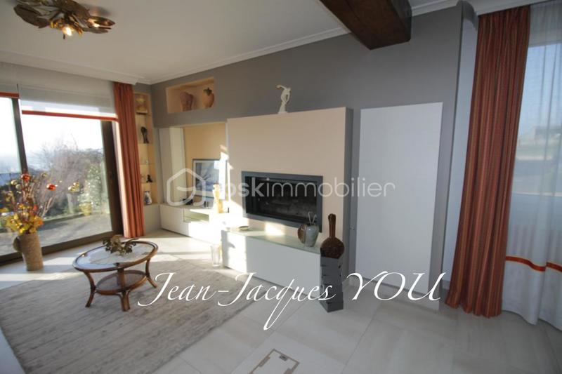 Maison de village - 230 m² - 9 pièces