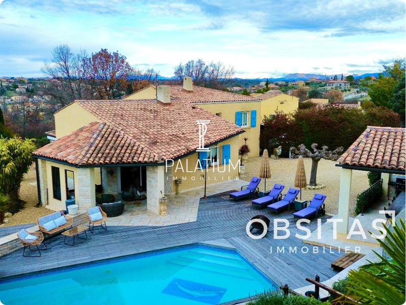 Maison - 153 m² - 5 pièces