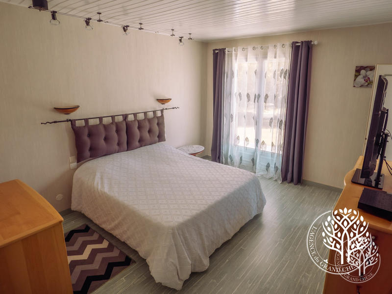 Maison ancienne - 260 m² - 10 pièces