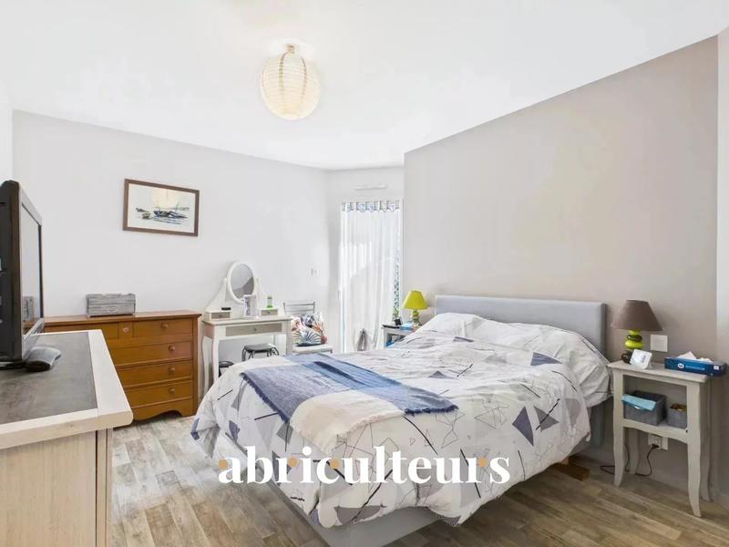 Maison - 186 m² - 9 pièces