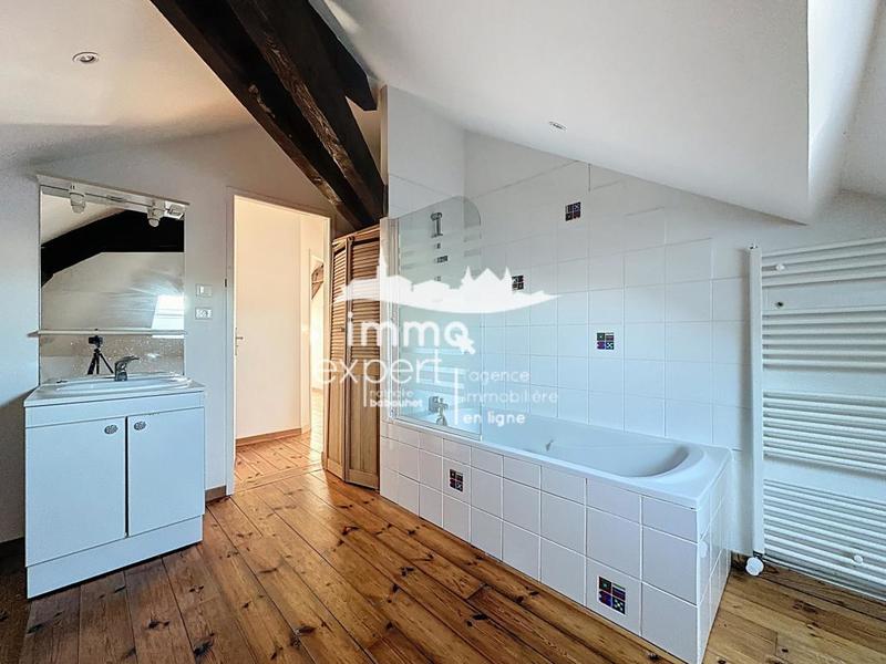 Appartement - 90 m² - 4 pièces