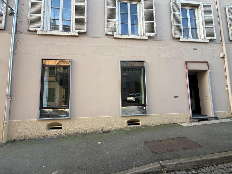 Bureau - 210 m² - 9 pièces