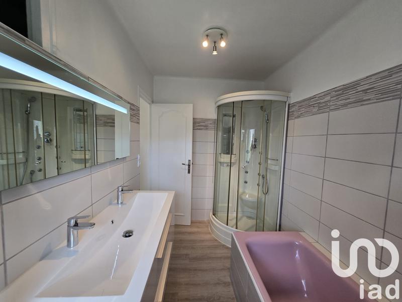 Maison - 93 m² - 5 pièces