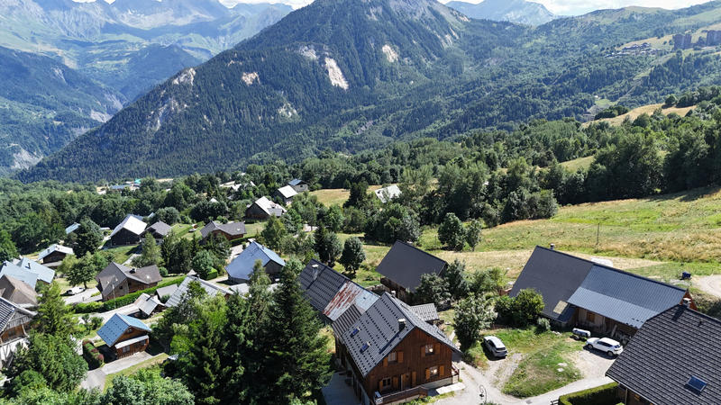 Châlet - 329 m² - 13 pièces