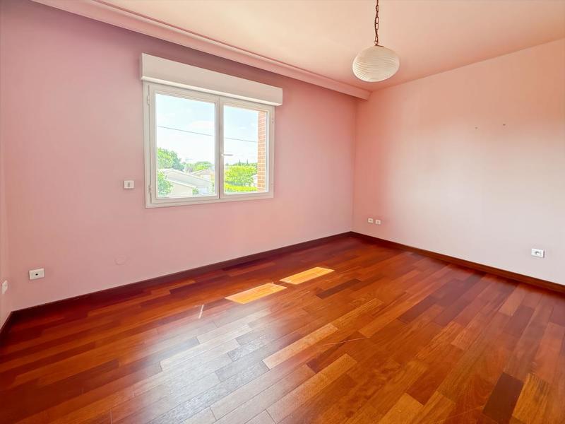 Maison - 288 m² - 6 pièces