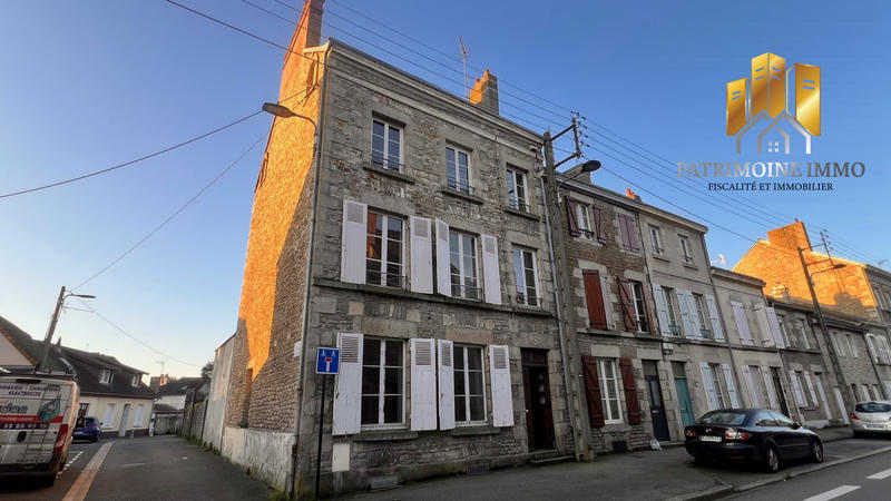 Maison - 205 m² - 9 pièces