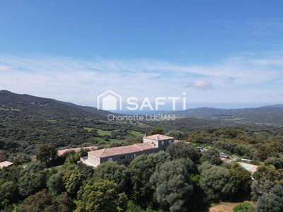 Maison - 520 m² - 17 pièces