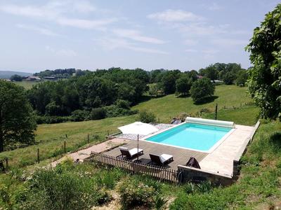 Maison ancienne - 270 m² - 13 pièces