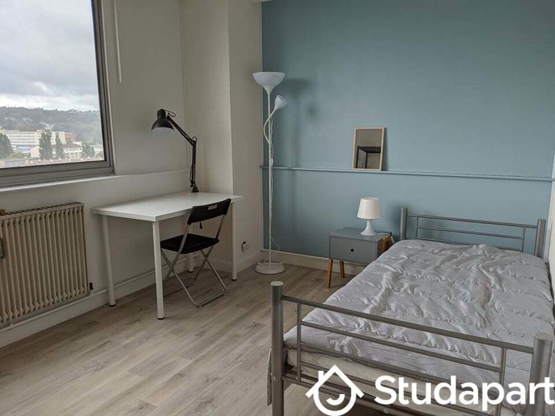 Chambre - 11 m² - 1 pièce