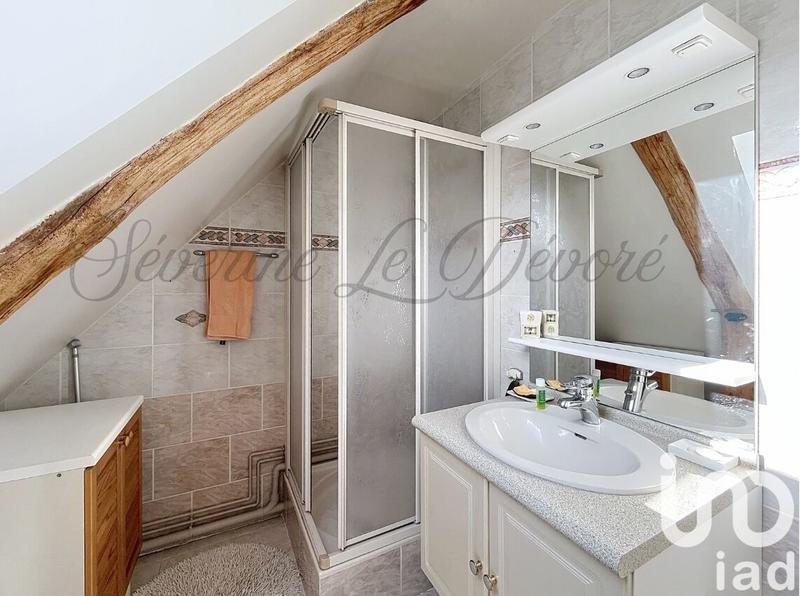 Maison - 215 m² - 9 pièces