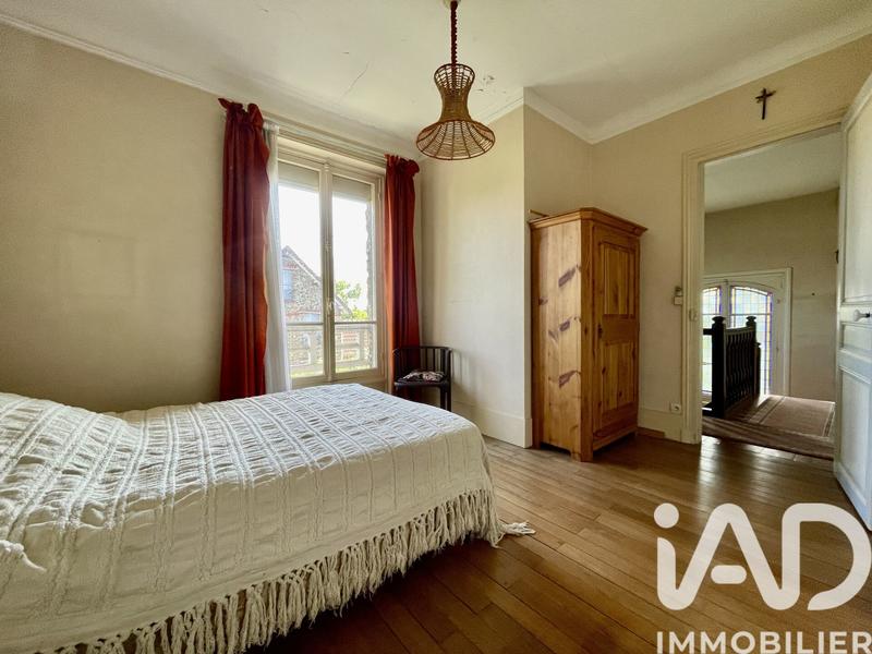 Maison - 205 m² - 9 pièces