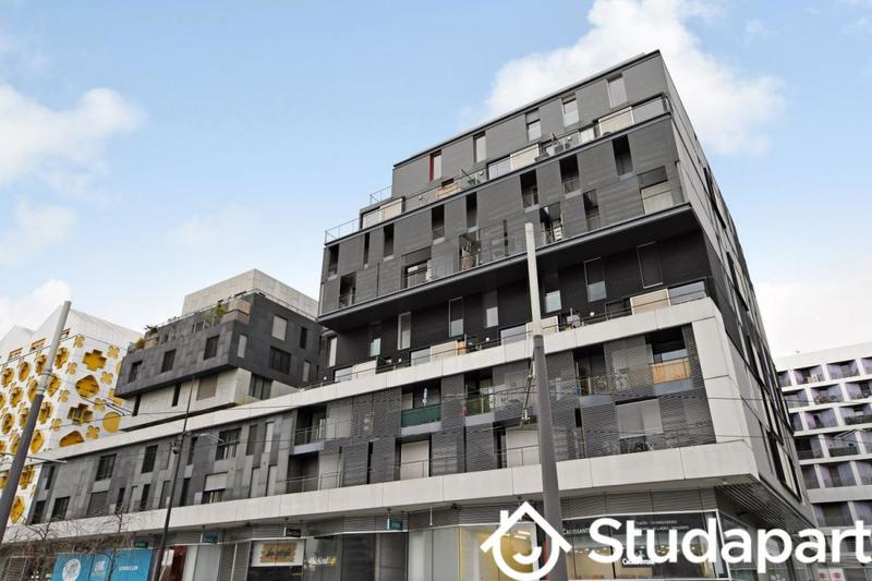 Chambre - 11 m² - 1 pièce