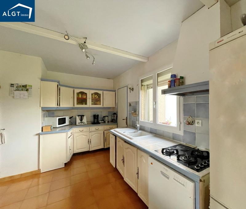 Maison - 96 m² - 5 pièces