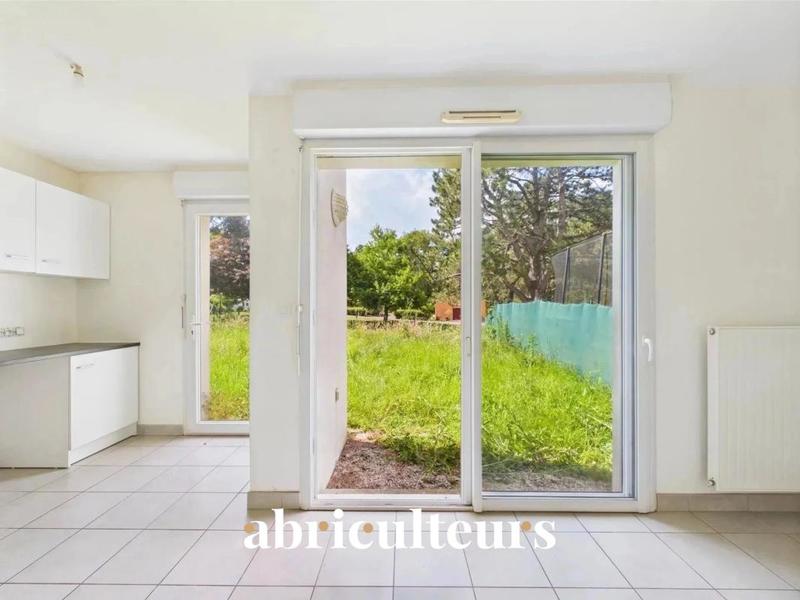 Appartement ancien - 97 m² - 5 pièces