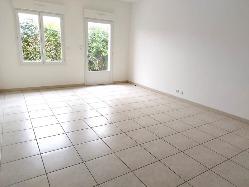 Local commercial - 110 m² - 5 pièces