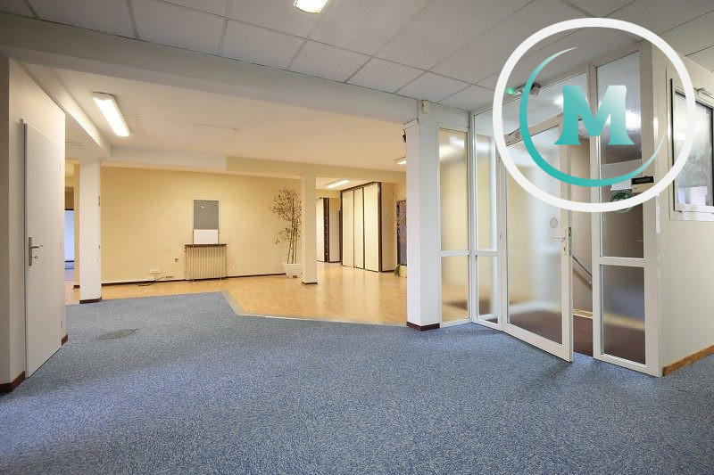 Bureau - 670 m² - 21 pièces