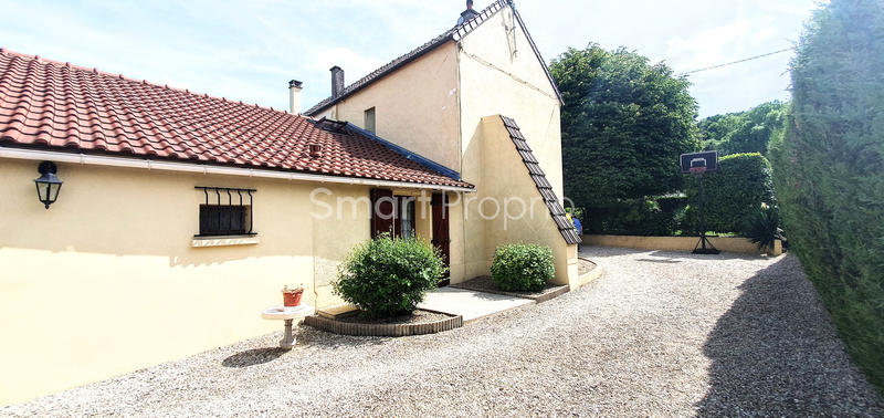 Maison - 180 m² - 7 pièces