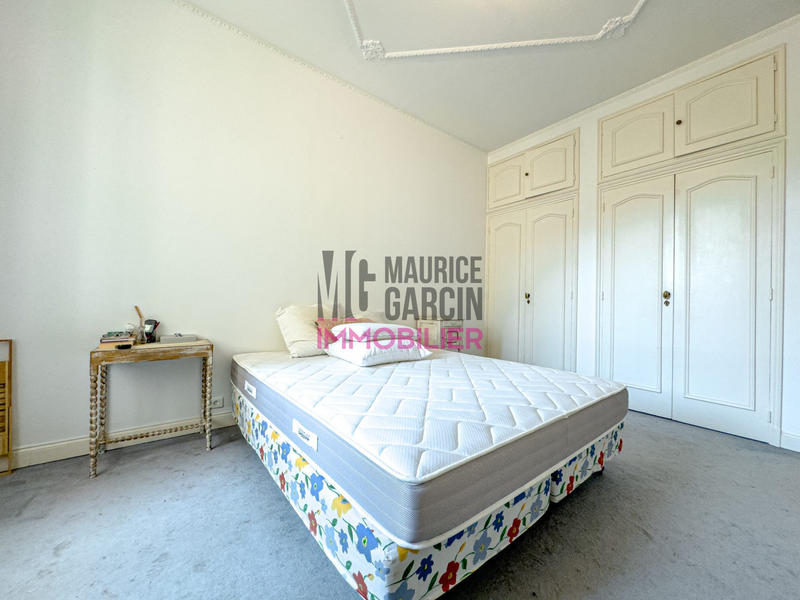 Appartement - 192 m² - 6 pièces