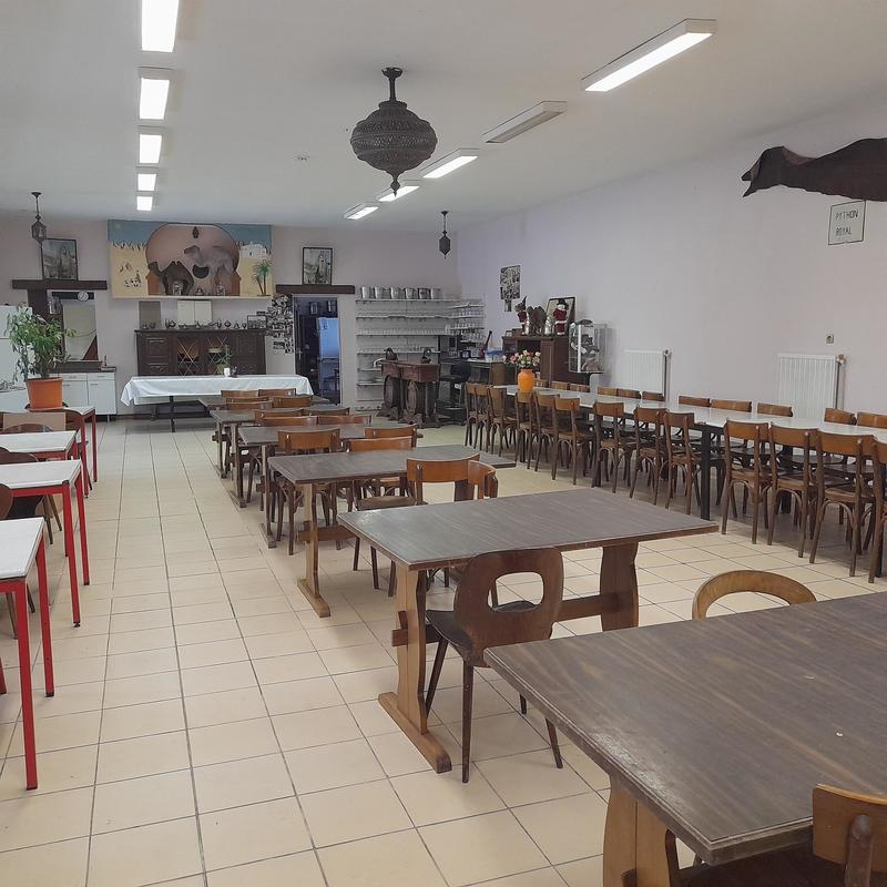 Maison - 220 m² - 12 pièces