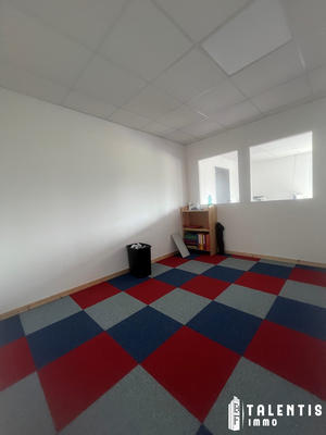 Local commercial - 86 m² - 2 pièces