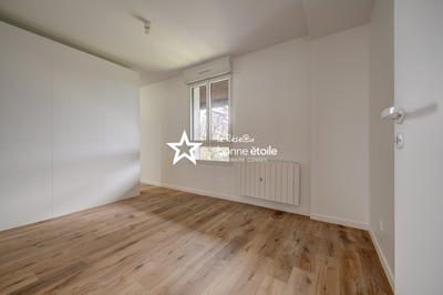 Appartement - 120 m² - 5 pièces