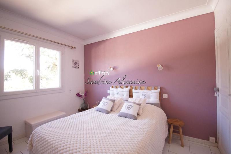 Maison - 280 m² - 7 pièces