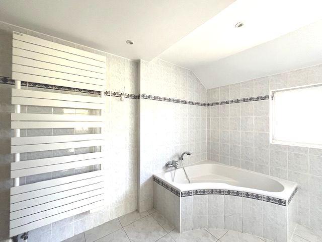 Immeuble - 213 m² - 8 pièces