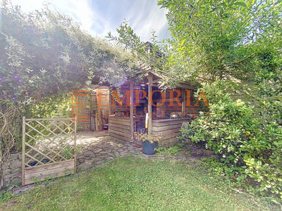 Maison - 171 m² - 7 pièces