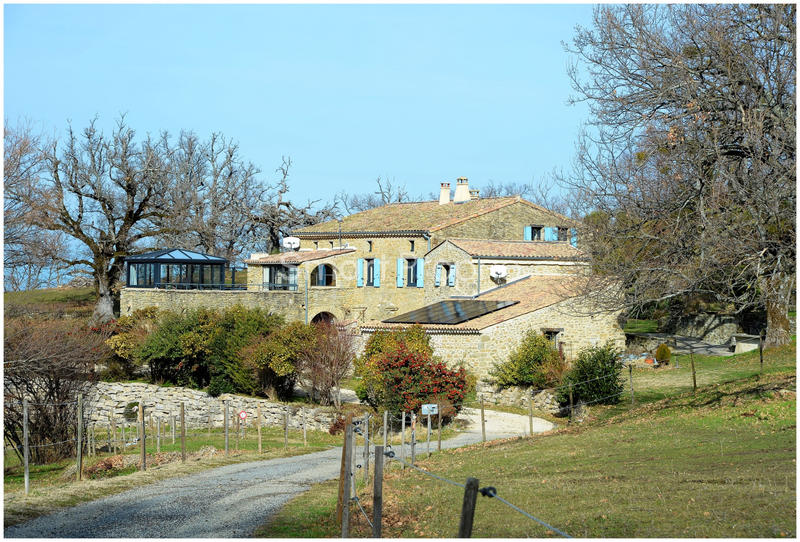 Propriété - 320 m² - 10 pièces