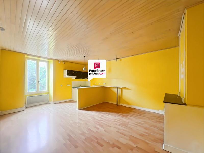 Maison - 201 m² - 9 pièces