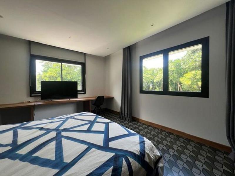 Villa - 395 m² - 9 pièces